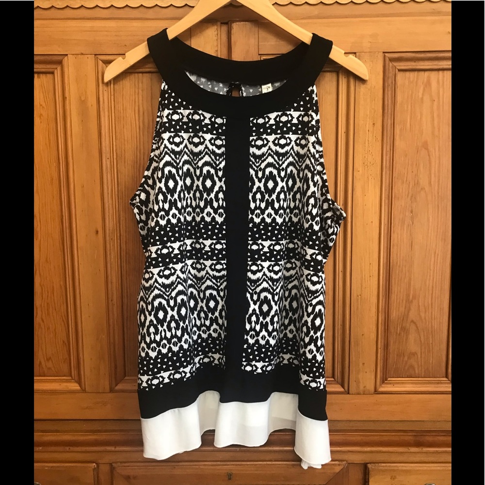 🌸 SOPHISTICATED TOP 🌸 XL 🌸 EUC 🌸 Black&White